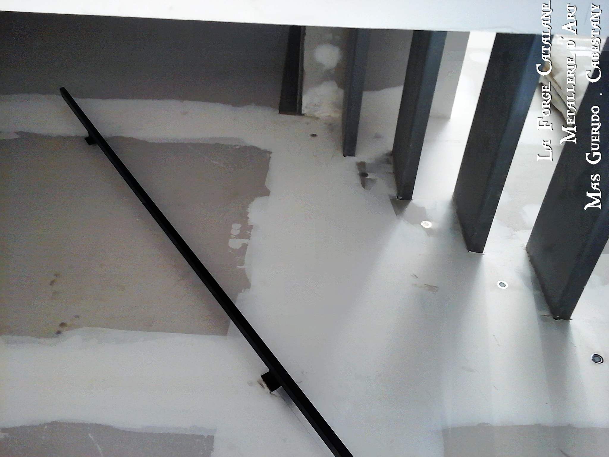 main courante en fer tube rectangulaire forge catalane cabestany.jpg